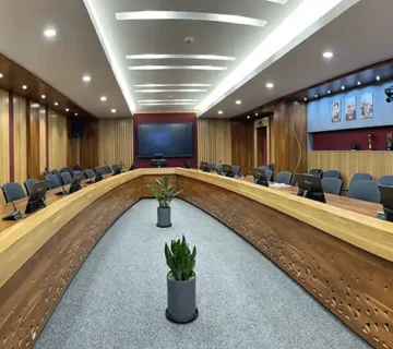 سالن کنفرانس شرکت اپال پارسیان سنگان 1403