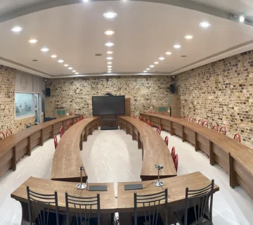 سالن چند منظوره سیمان شرق
