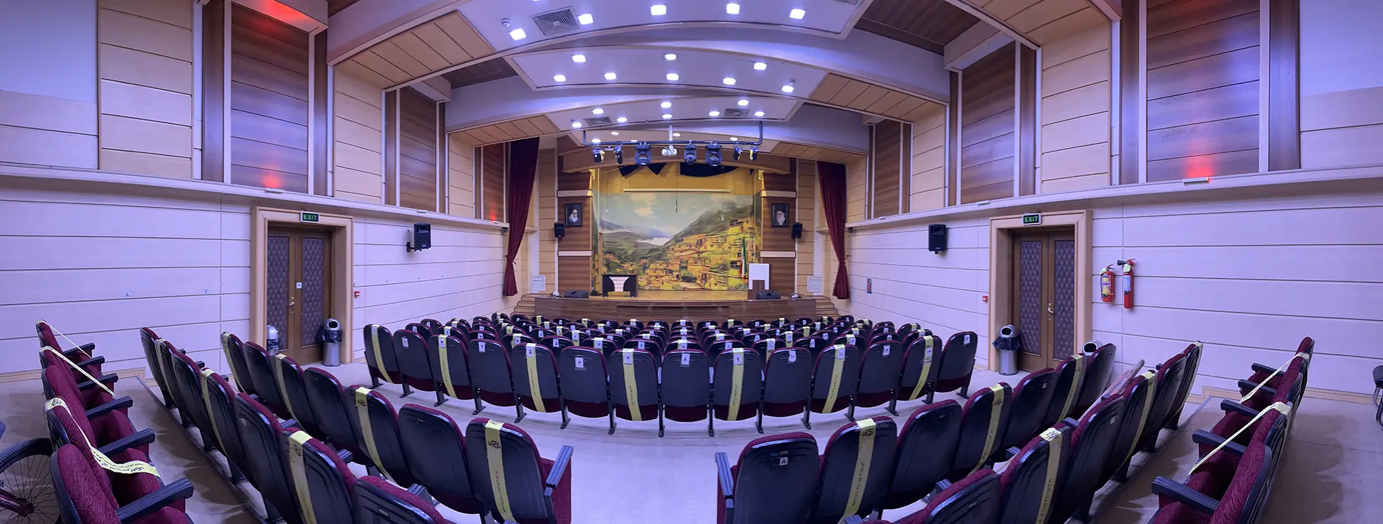 سالن همایش فرهنگسرا ترافیک