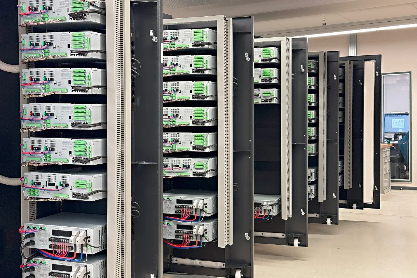 اجرای بزرگ ترین سیستم پیجینگ در قاره اروپا با برند TOA ژاپن / #سیستم_پیجینگ_تحت_شبکه #سیستم_پیجینگ_مجتمع_تجاری #سیستم_پیجینگ_صنعتی