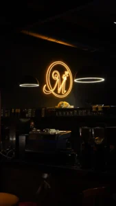 اسپیکر کافه مووی اند مور (3)